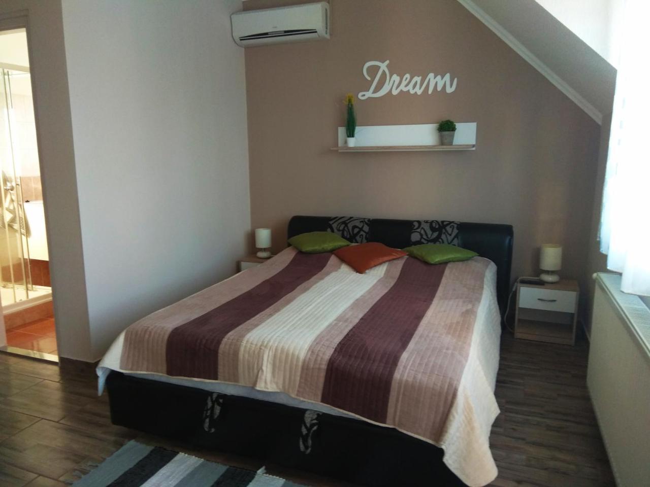Álom Apartman Hajduszoboszlo Exterior foto